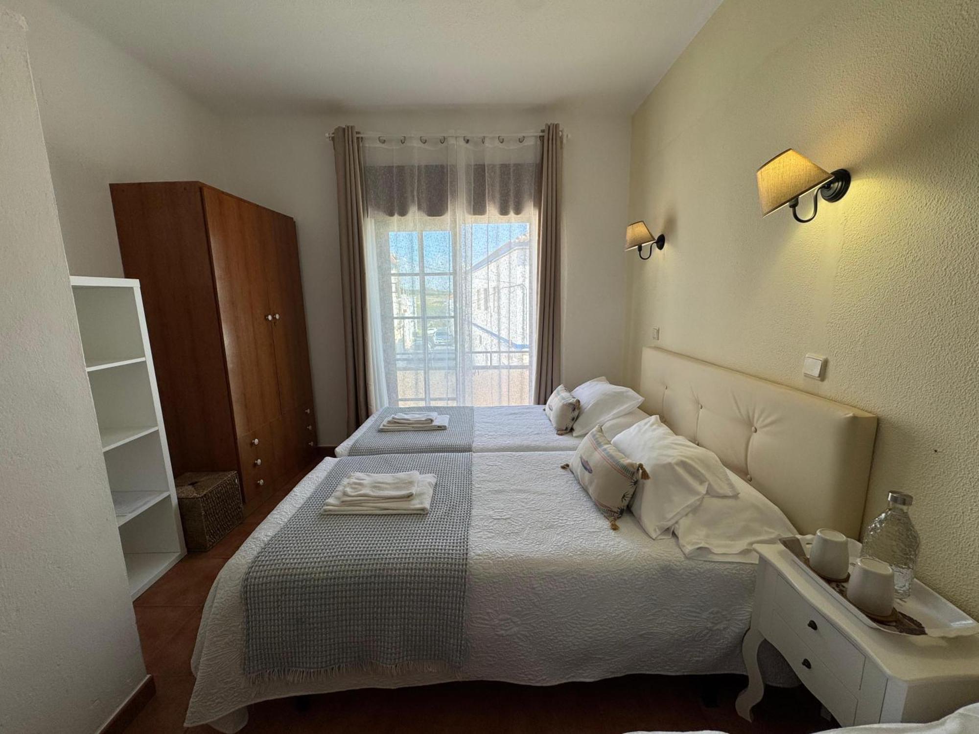 Quartos Abelha Porto Covo Exteriör bild