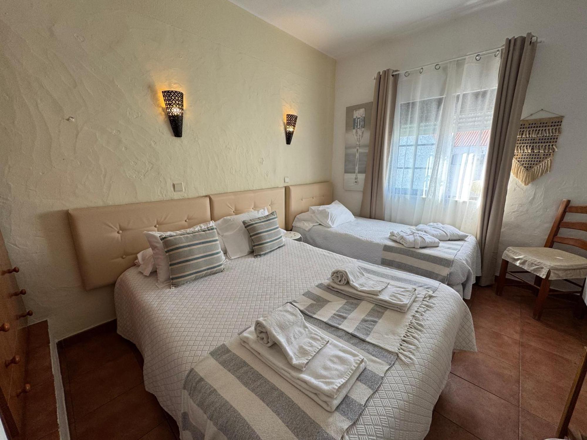 Quartos Abelha Porto Covo Exteriör bild